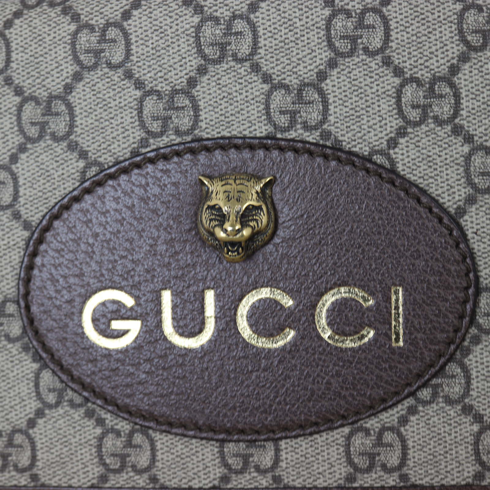 Gucci Neo Vintage GG Supreme Messenger Bag