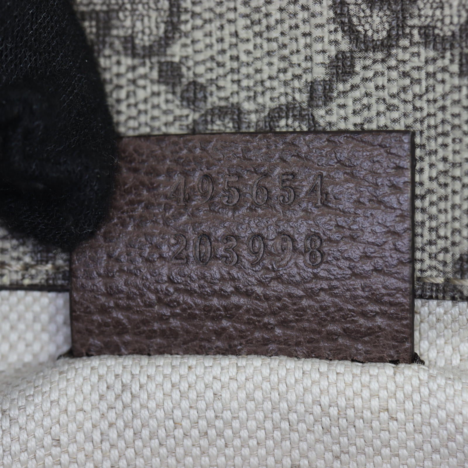 Gucci Neo Vintage GG Supreme Messenger Bag