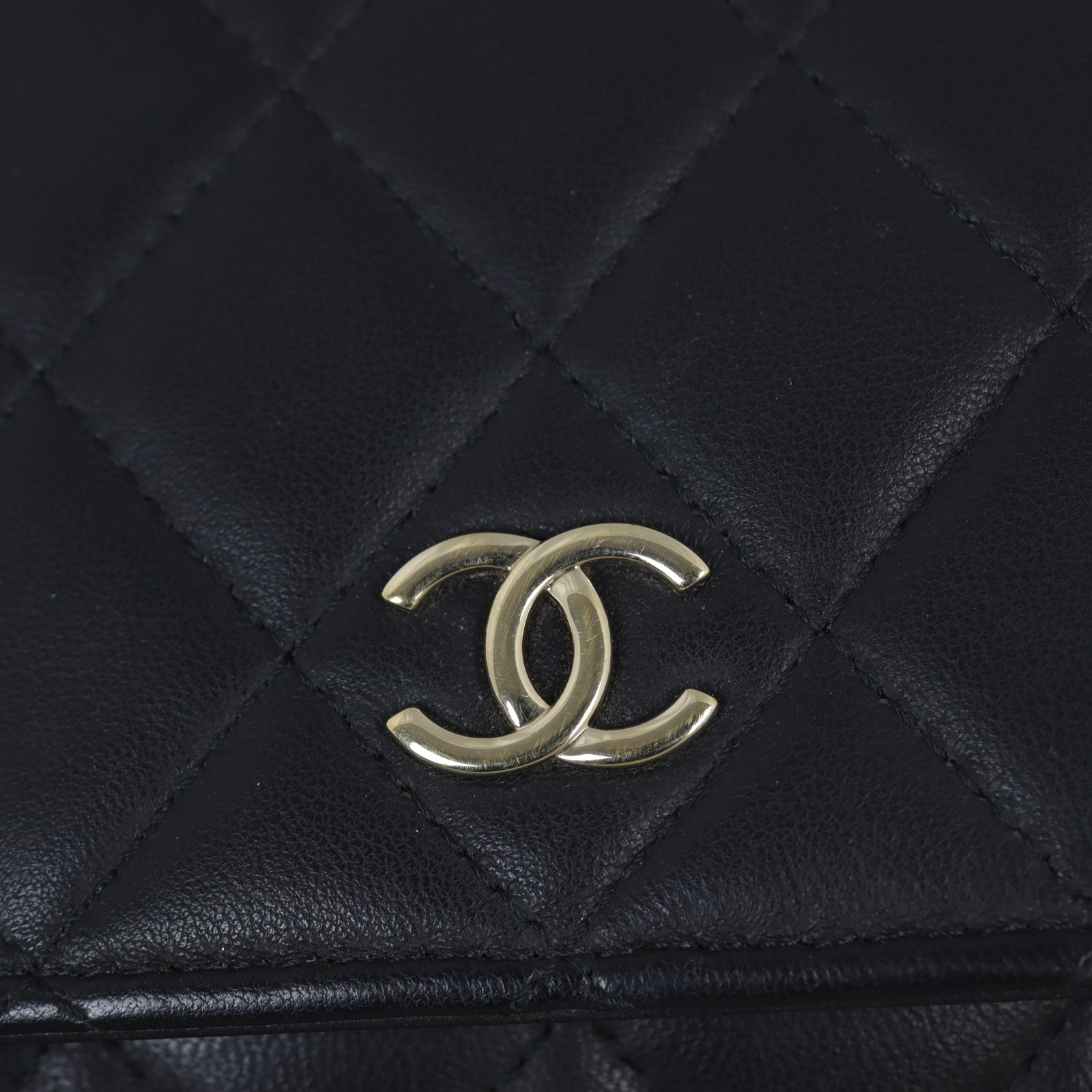 Chanel Pearl Wallet on Chain