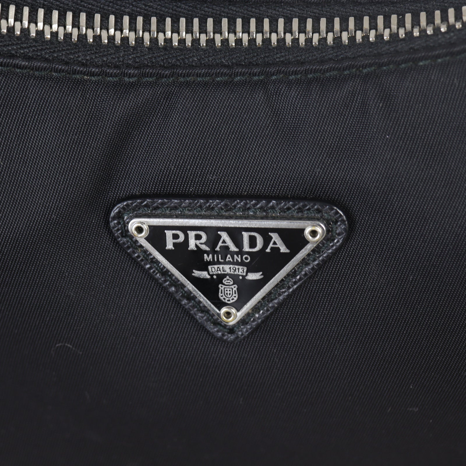Prada Re-Edition 2005 Tessuto Shoulder Bag