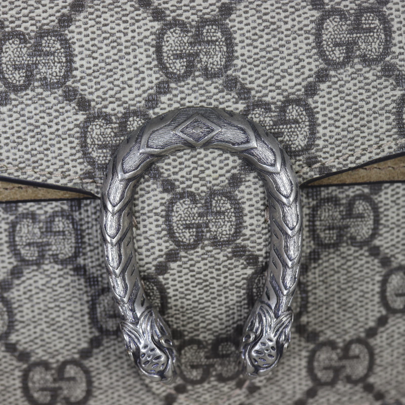 Gucci Dionysus GG Supreme Super Mini Bag