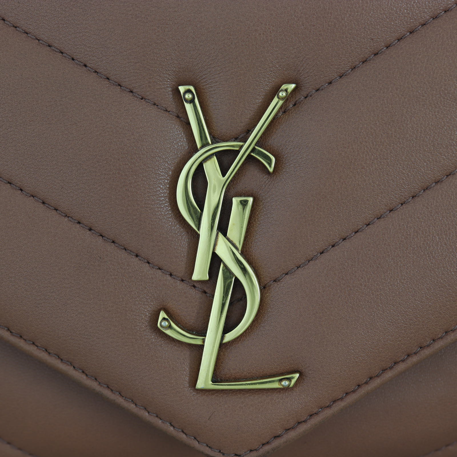 Saint Laurent Loulou Matelasse Medium