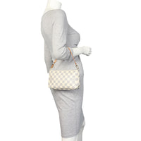 Louis Vuitton Pochette Accessoires Damier Azur