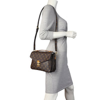 Louis Vuitton Pochette Metis Monogram