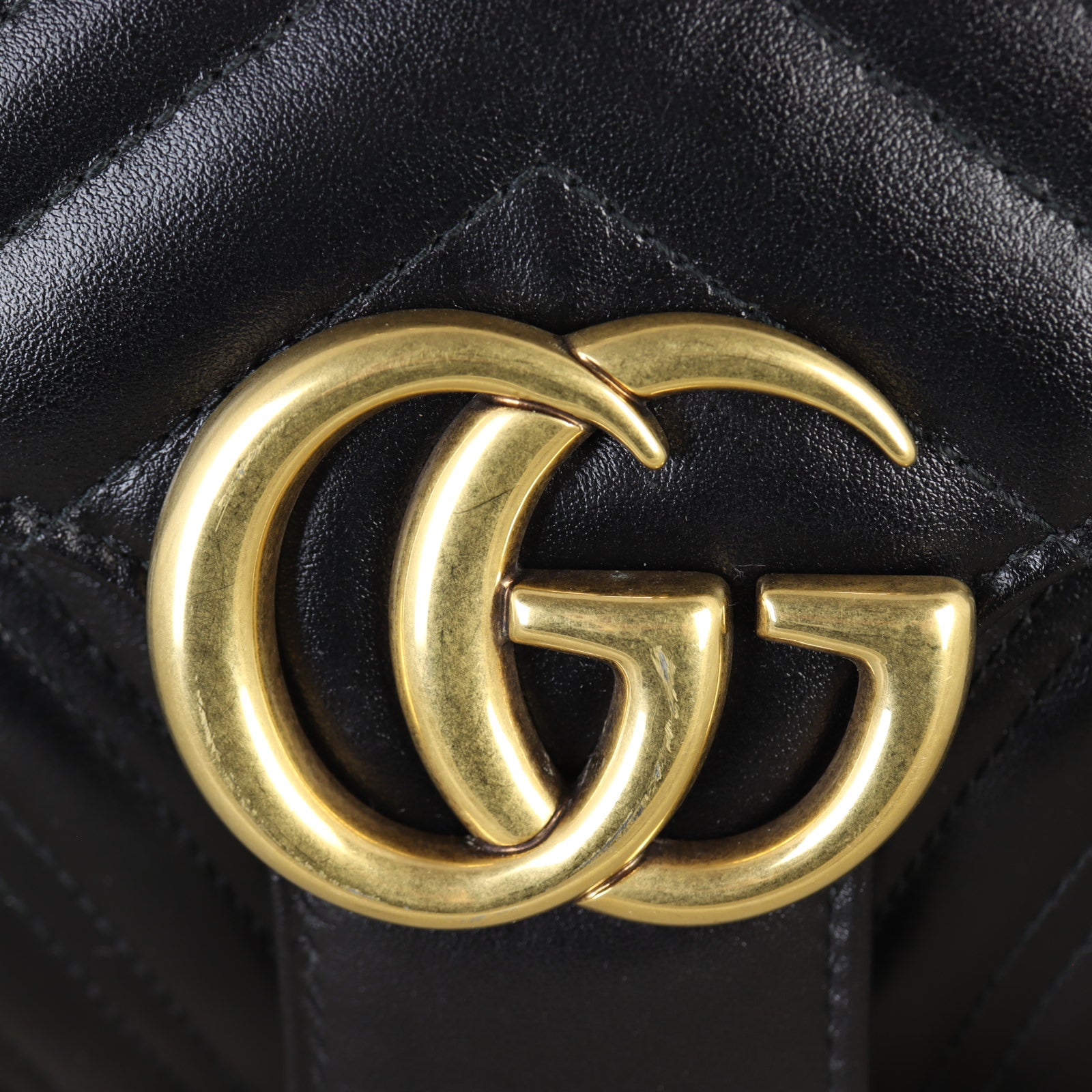 Gucci GG Marmont Matelasse Medium Shoulder Bag