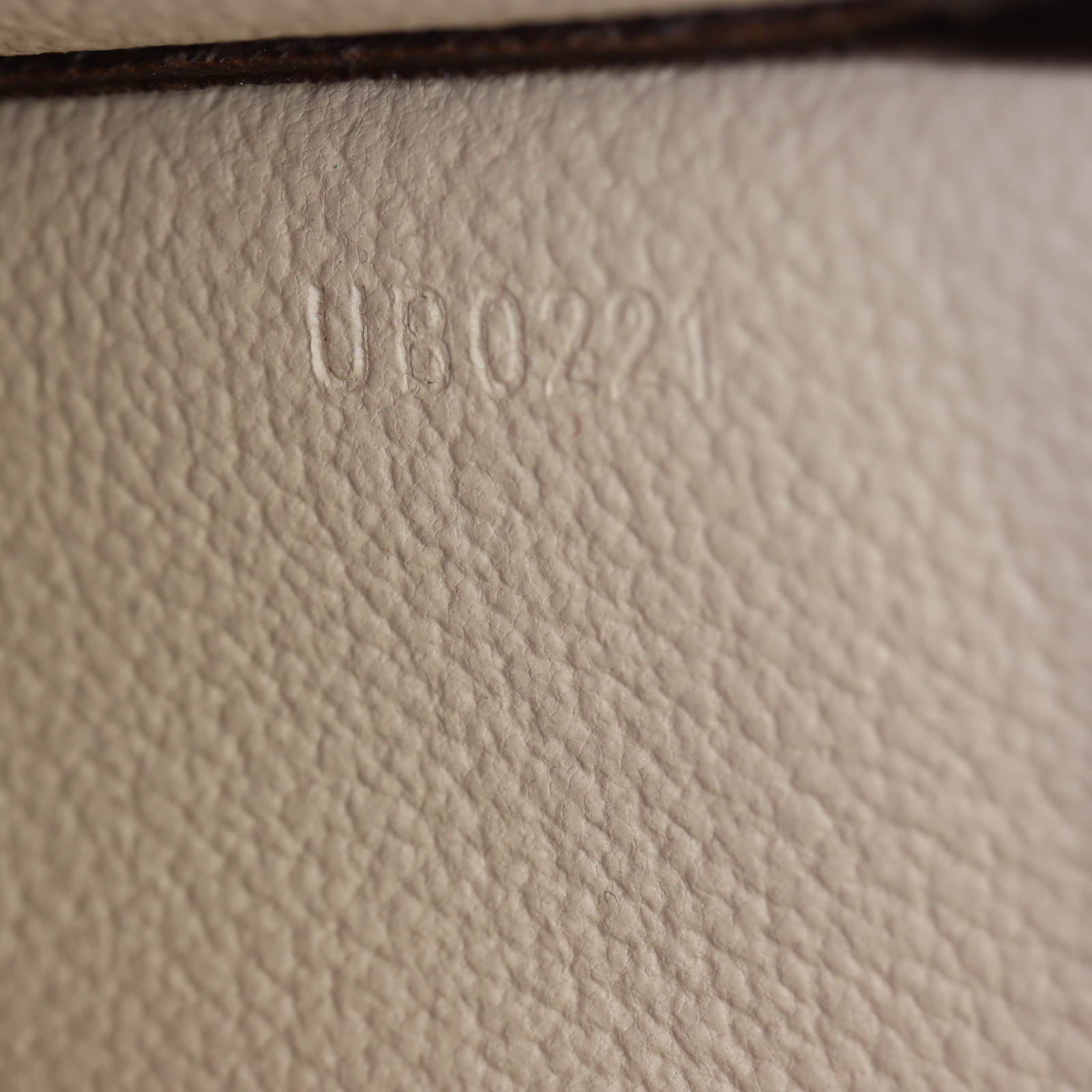 Louis Vuitton Toiletry Pouch 19 Monogram