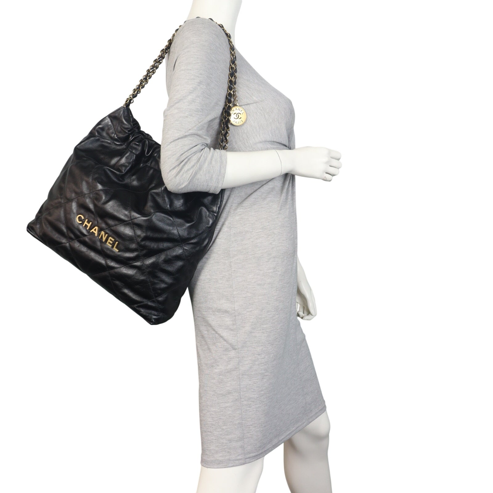 Chanel 22 Hobo Medium