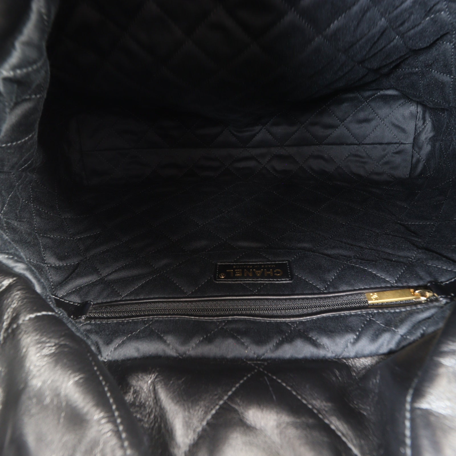 Chanel 22 Hobo Medium