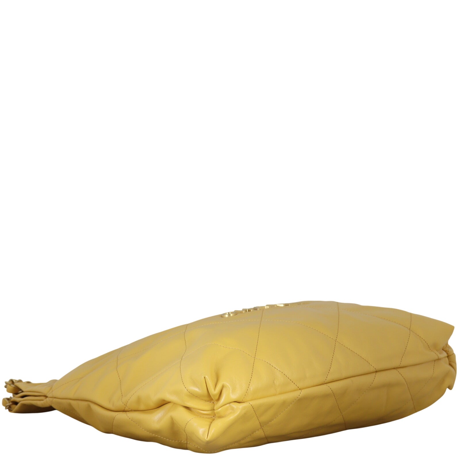 Chanel 22 Hobo Medium