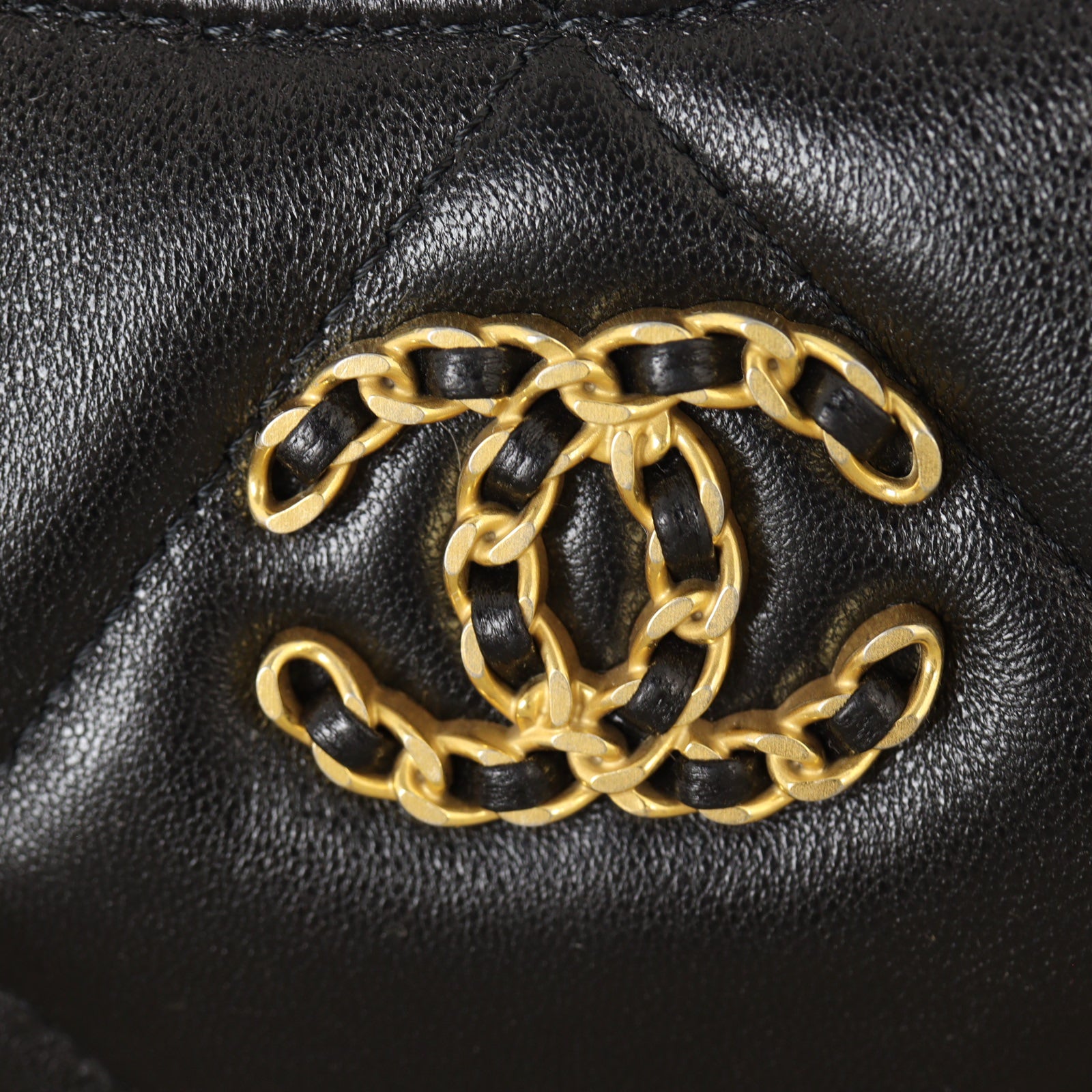 Chanel 19 Zip Chain Hobo