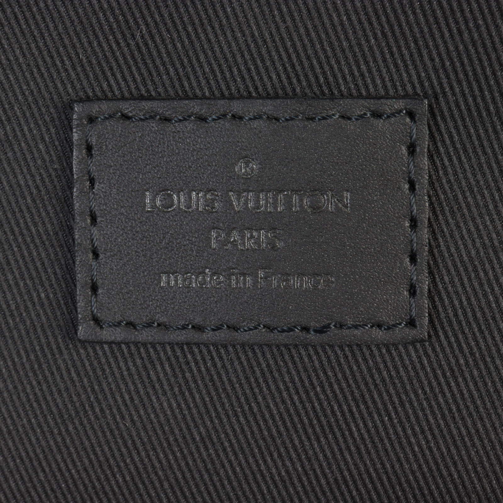 Louis Vuitton Avenue Sling Bag Damier Graphite