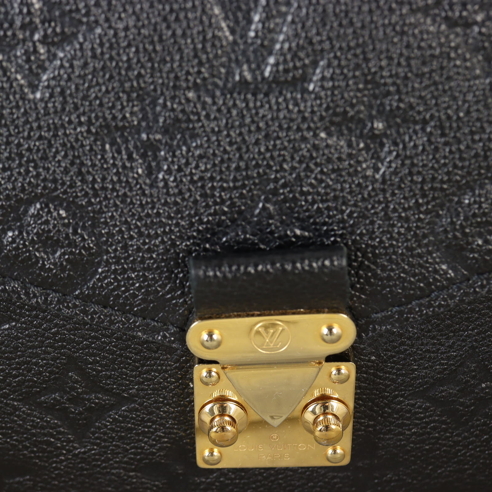 Louis Vuitton Pochette Metis Monogram Empreinte
