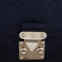 Louis Vuitton Pochette Metis East West Monogram Empreinte