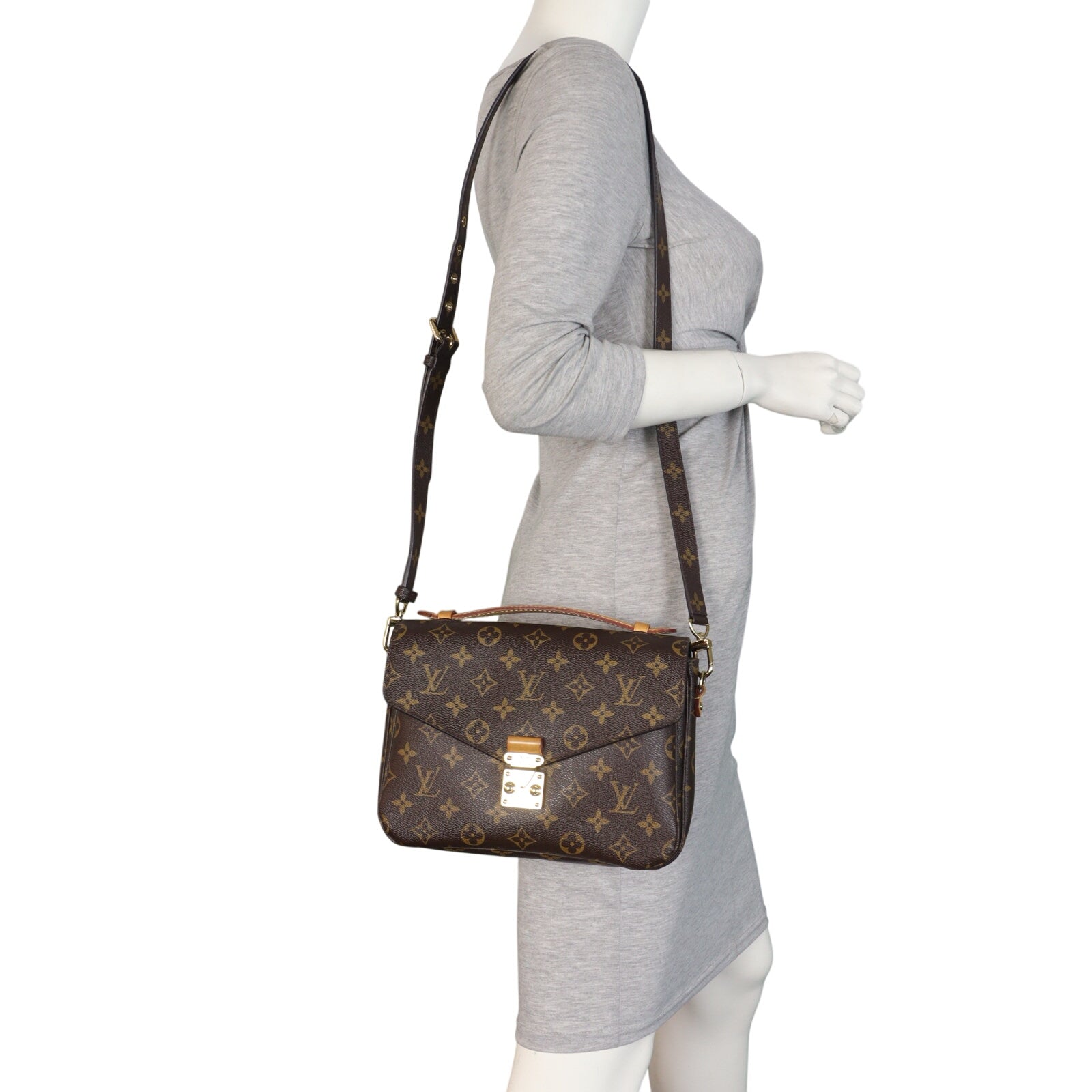 Louis Vuitton Pochette Metis Monogram