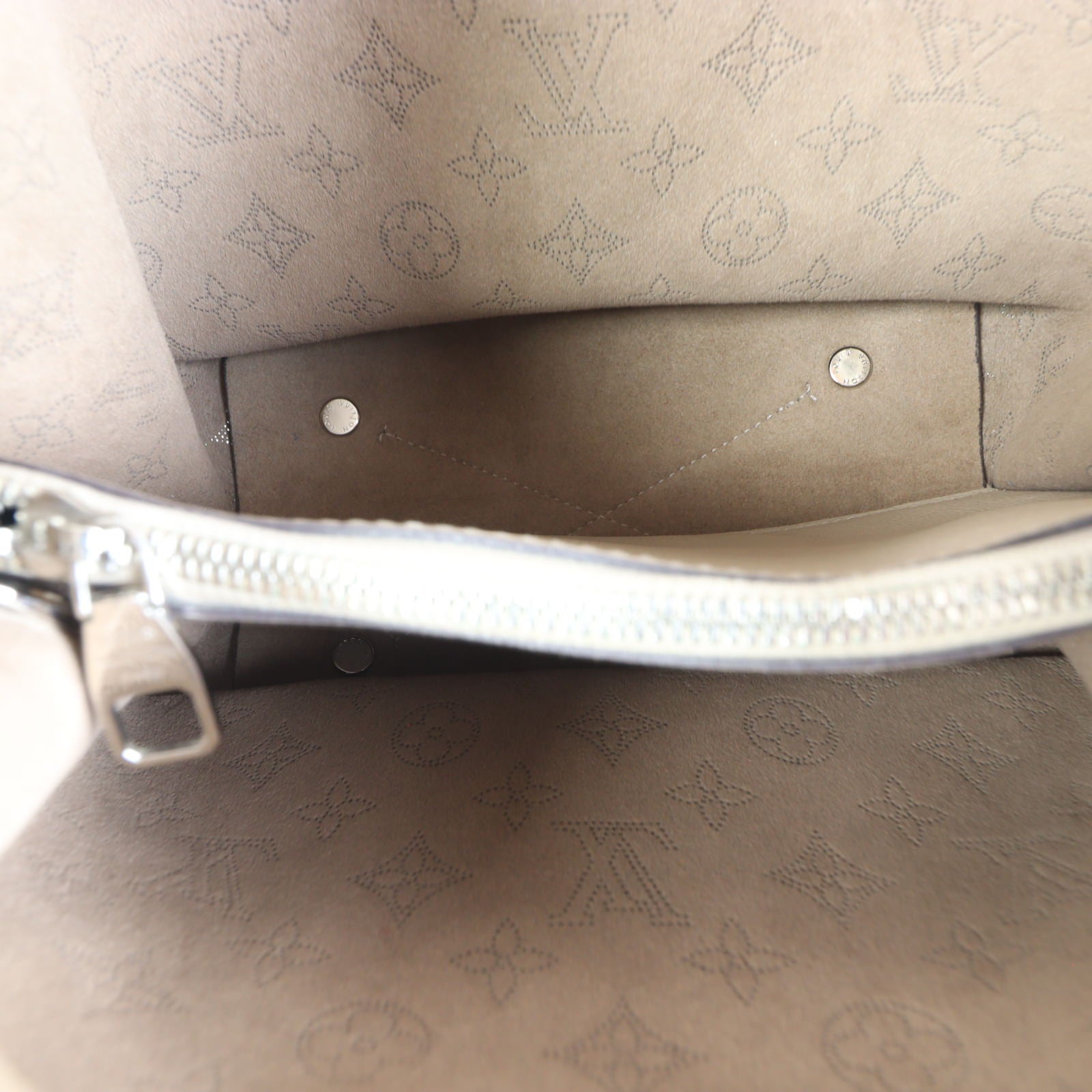 Louis Vuitton Muria Bucket Monogram Mahina