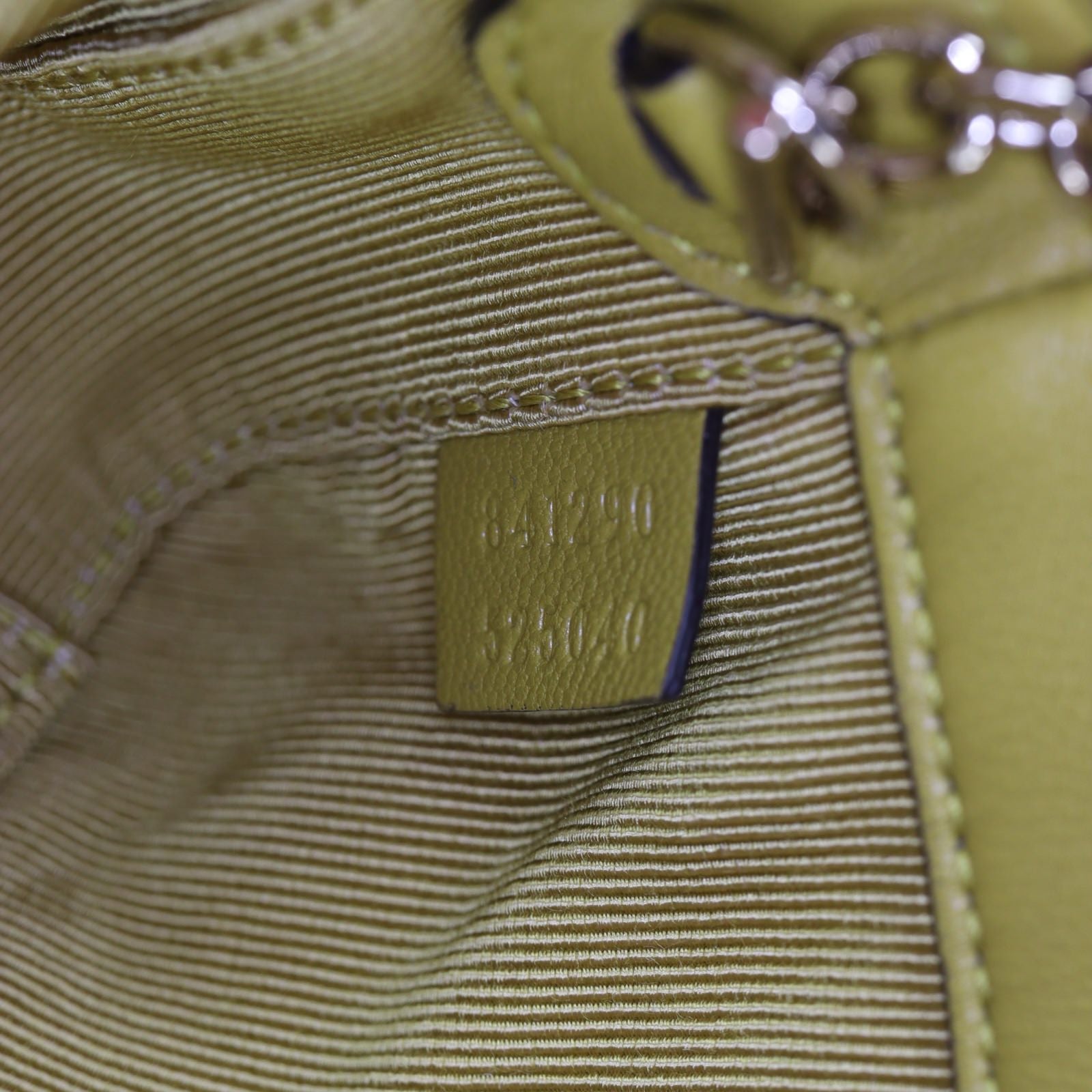 Gucci GG Marmont Matelasse Super Mini Shoulder Bag