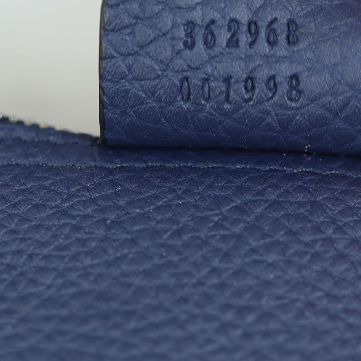 Gucci Jackie Soft Leather Hobo Date code

