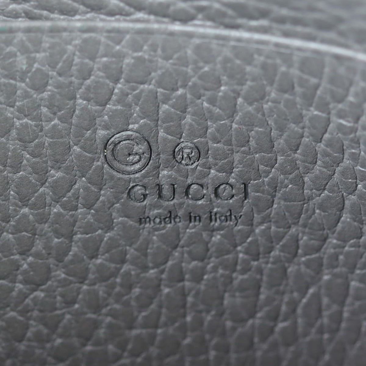 Gucci Interlocking G Wallet on Chain Stamp

