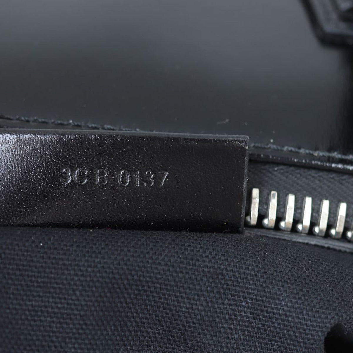 Givenchy Antigona Small Date code
