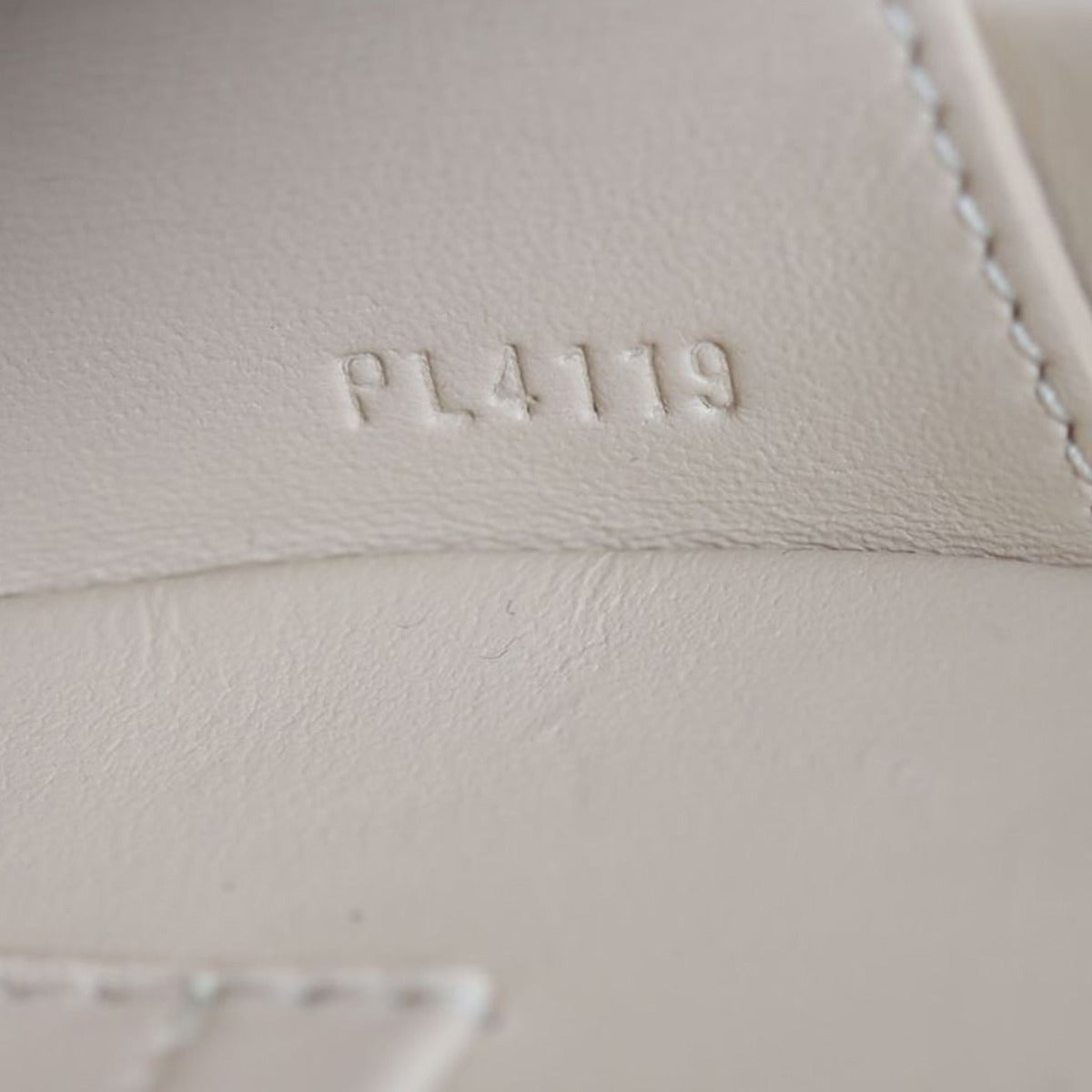 Louis Vuitton Petite Boite Chapeau Monogram Date code
