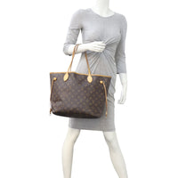 Louis Vuitton Neverfull MM Monogram Mannequin