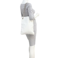 Givenchy HDG Flat Chain Tote Mannequin