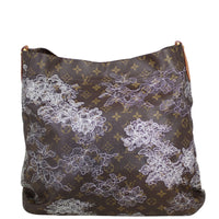 Louis Vuitton Dentelle Fersen Monogram Back