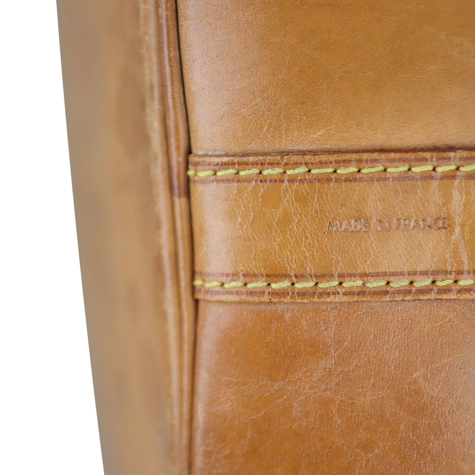 Louis Vuitton Bucket Bag GM Corner