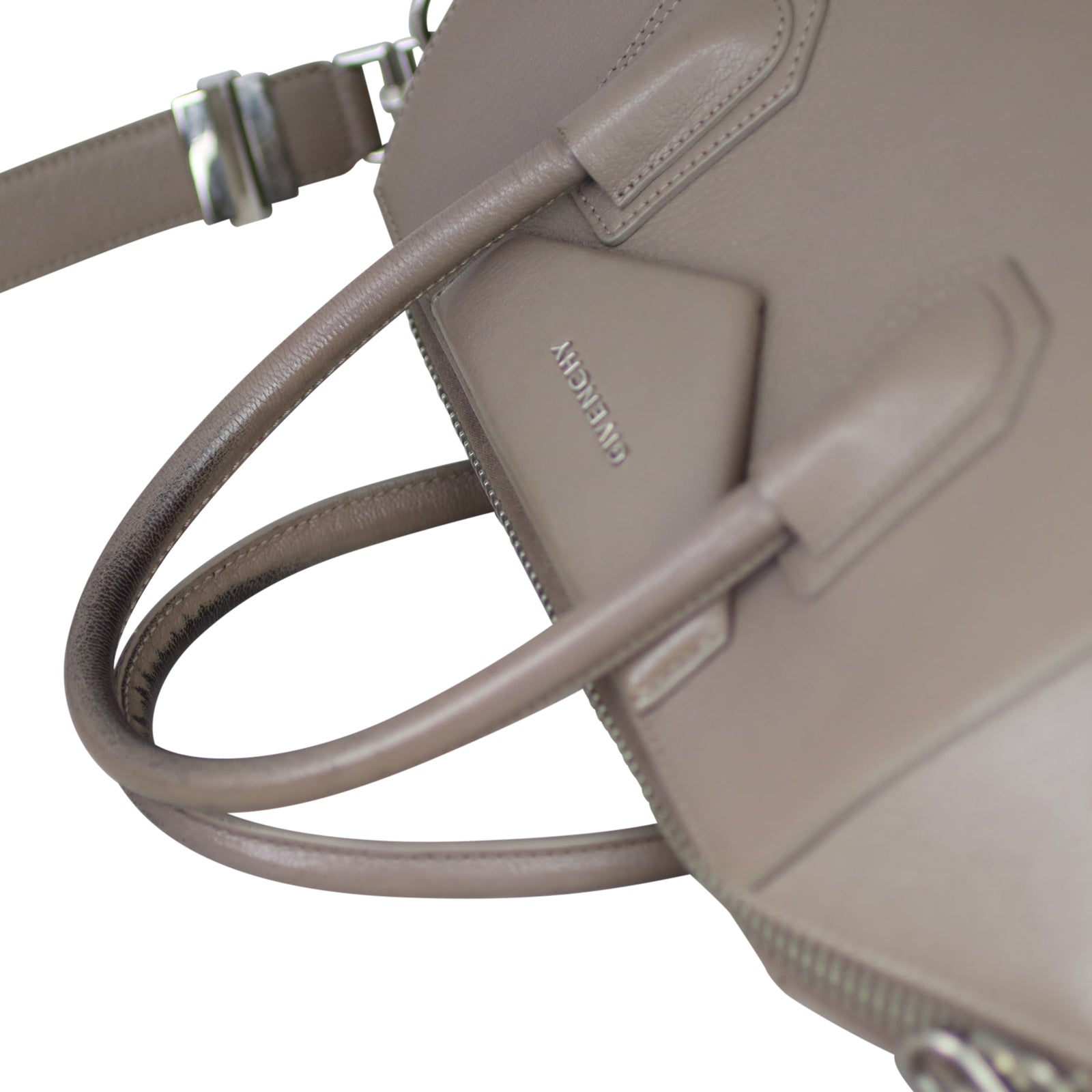 Givenchy Antigona Medium Corner