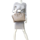 Givenchy Antigona Medium Mannequin