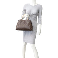 Louis Vuitton Montaigne MM Monogram Mannequin