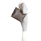 Louis Vuitton Cabas Mezzo Monogram Mannequin