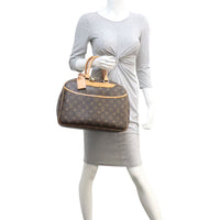 Louis Vuitton Deauville Bowling Vanity Monogram Mannequin