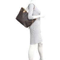 Louis Vuitton Neverfull MM Monogram Mannequin