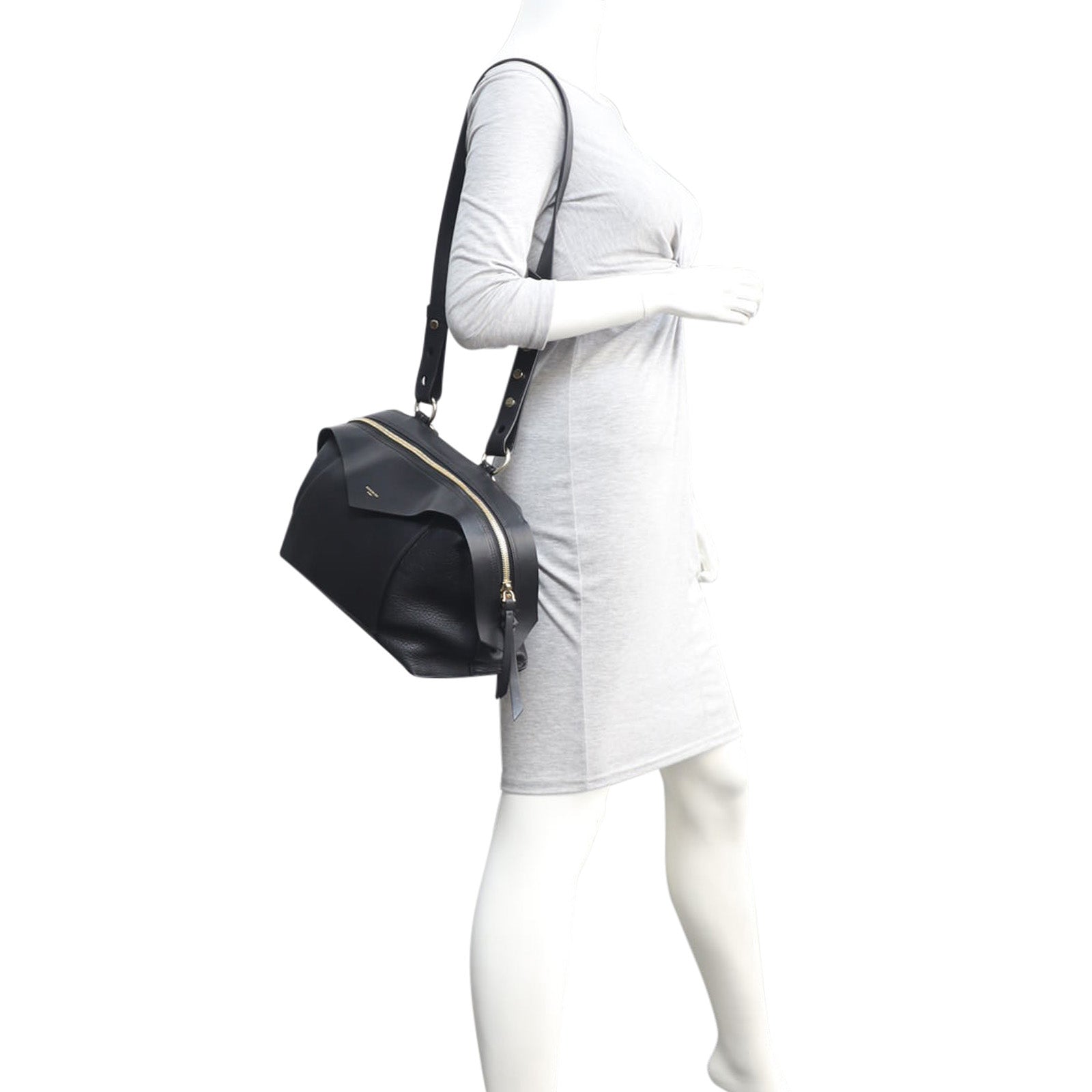 Givenchy Sway Bag Medium Mannequin