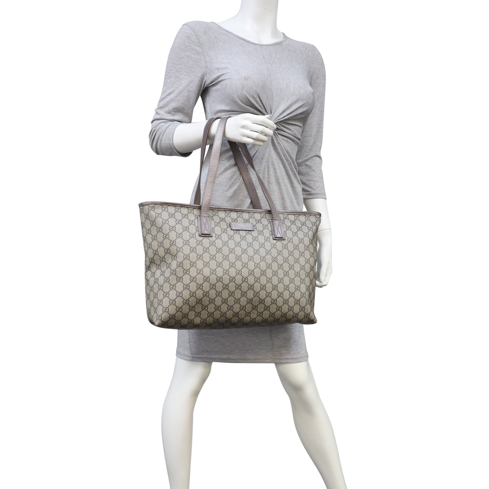 Gucci GG Supreme Joy Tote Mannequin