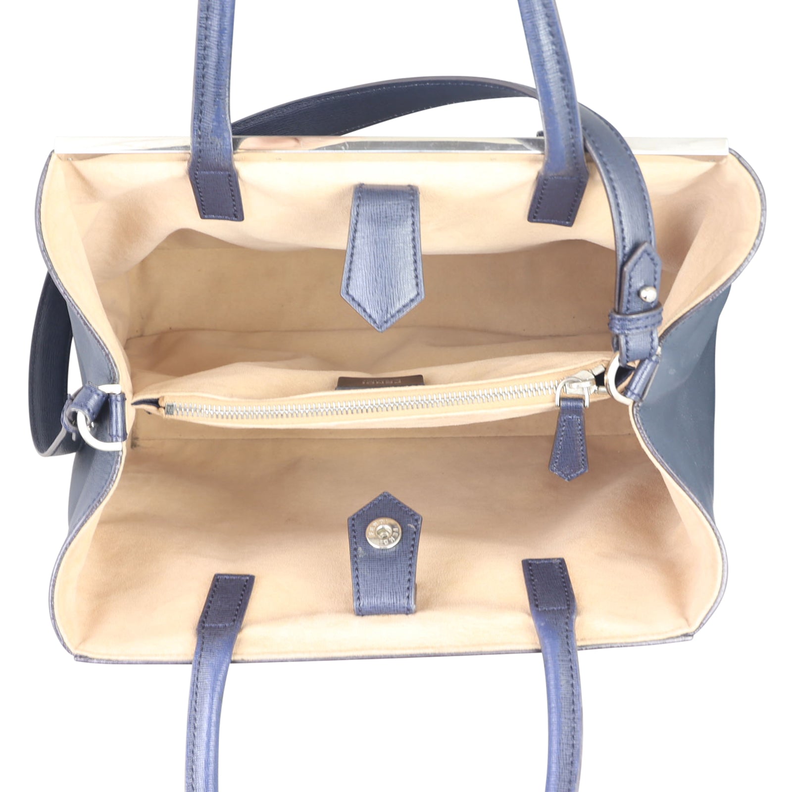 Fendi 2Jours Medium Whole interior