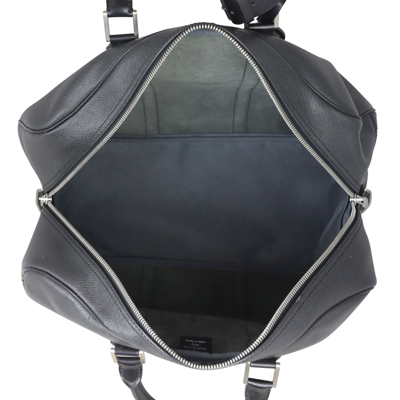 Louis Vuitton Kendall GM Taiga Whole interior