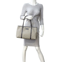 Gucci GG Supreme Joy Tote Mannequin