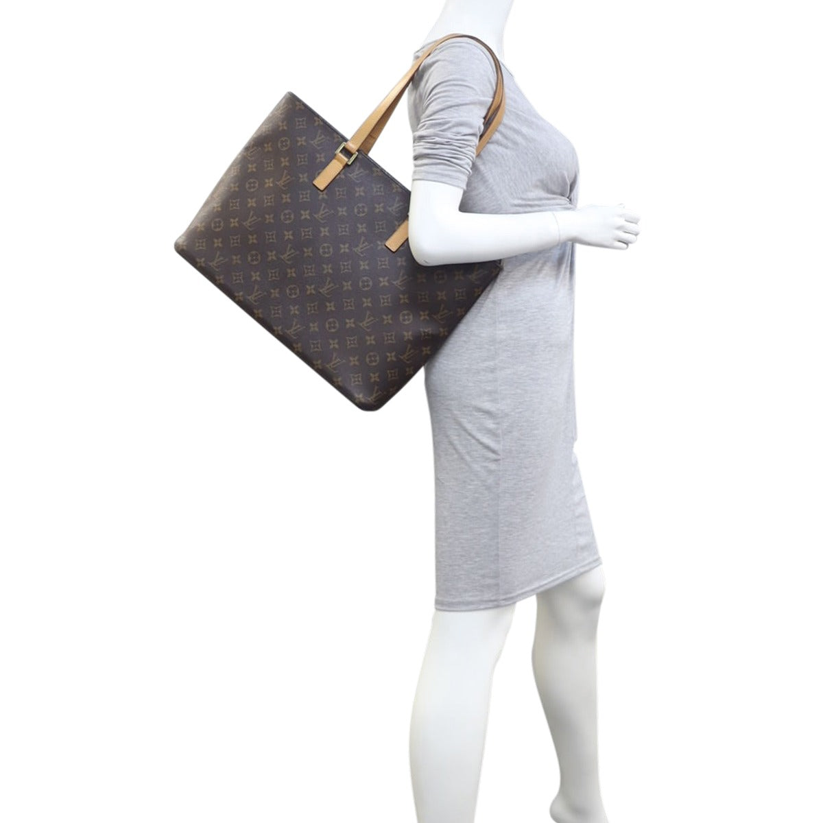 Louis Vuitton Luco Tote Monogram Mannequin
