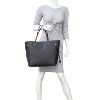 Louis Vuitton Neverfull MM Epi Mannequin
