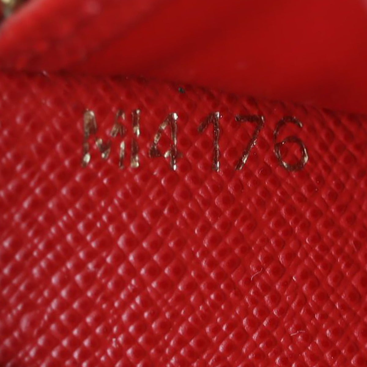 Louis Vuitton Zippy Retiro Wallet Date code
