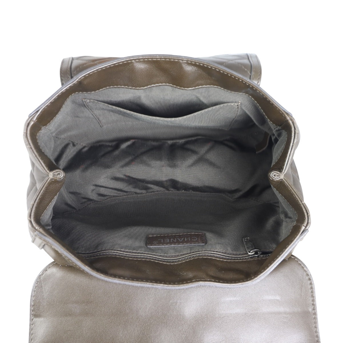 Chanel CC Messenger Bag Whole interior
