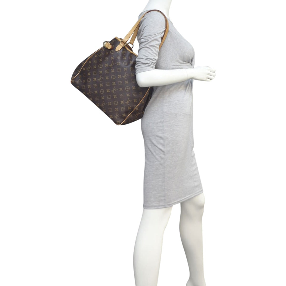 Louis Vuitton Batignolles Vertical Monogram Mannequin


