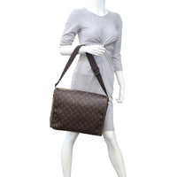 Louis Vuitton Abbesses Messenger Bag Monogram Mannequin

