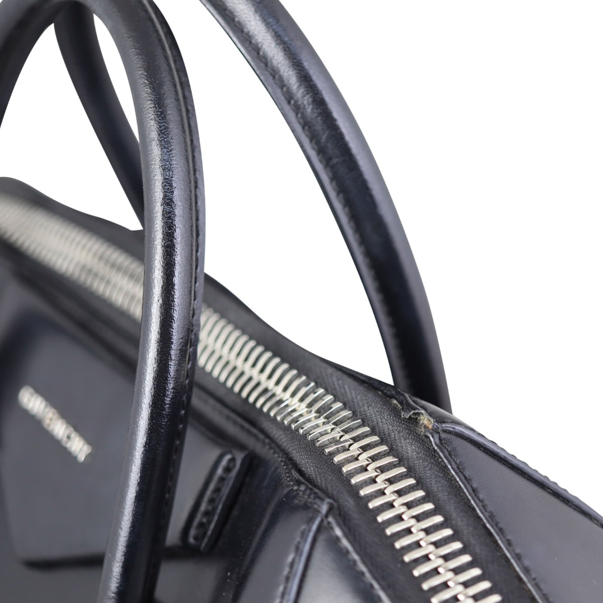 Givenchy Antigona Medium Corner
