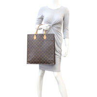 Louis Vuitton Sac Plat Monogram Mannequin
