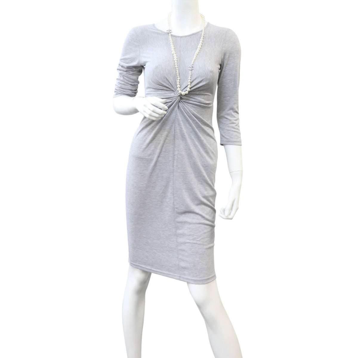 Chanel Glass Pearl CC Necklace Mannequin

