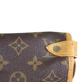 Louis Vuitton Saumur 30 Monogram rivet