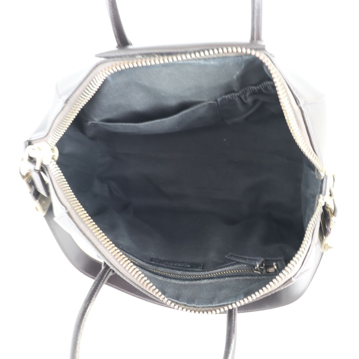 Givenchy Antigona Medium Whole interior
